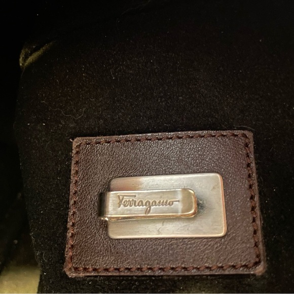 Vintage chocolate brown Ferragamo bag - Picture 6 of 10